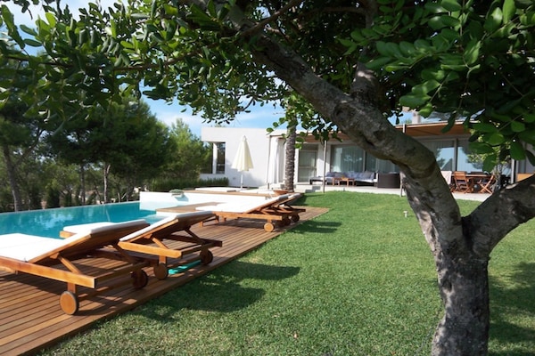 Foto van Villa in Santa Agnès bij Cala Salada - Vakantiehuis in Cala Salada - GardenSummer