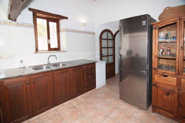 Foto van Stijlvolle Ibiza Villa met Zwembad - Vakantiehuis in San José - Kitchen