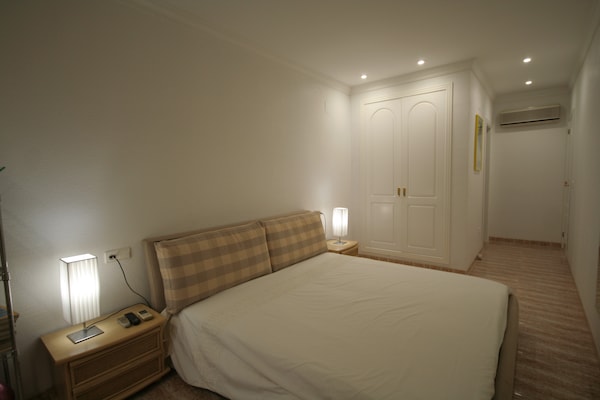 Foto van Villa op een steenworp afstand van de zee - Vakantiehuis in Denia - BedRoom