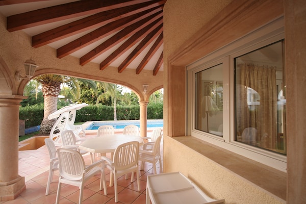 Foto van Villa op een steenworp afstand van de zee - Vakantiehuis in Denia - TerraceBalcony