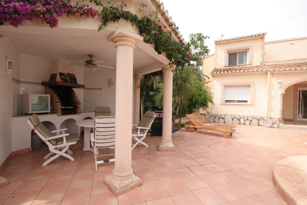 Foto van Villa op een steenworp afstand van de zee - Vakantiehuis in Denia - RecreationRoom