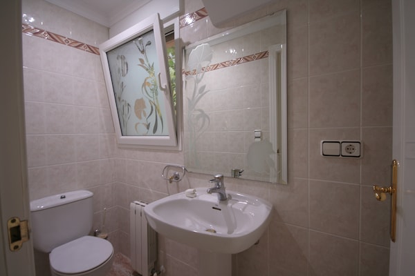 Foto van Villa op een steenworp afstand van de zee - Vakantiehuis in Denia - BathRoom