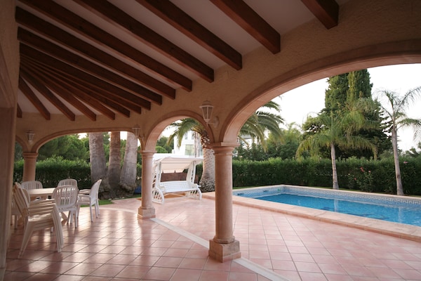 Foto van Villa op een steenworp afstand van de zee - Vakantiehuis in Denia - TerraceBalcony