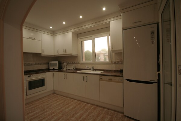 Foto van Villa op een steenworp afstand van de zee - Vakantiehuis in Denia - Kitchen