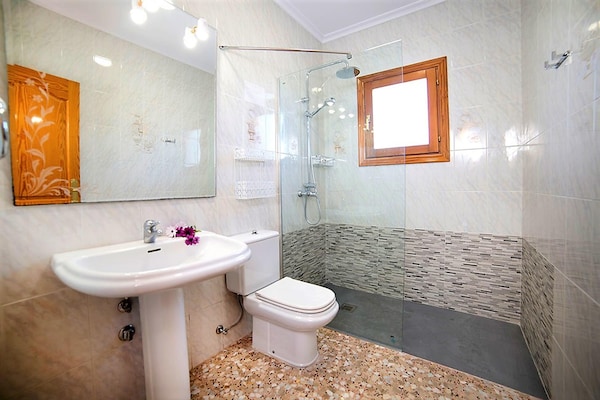 Foto van Ruime woning in Teulada - Vakantiehuis in Teulada - BathRoom