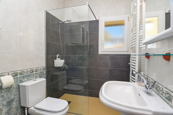 Foto van ﻿Vrijstaande villa aan de kust in Benitachell met zwembad - BathRoom