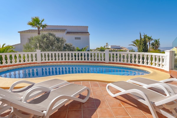 Foto van ﻿Vrijstaande villa aan de kust in Benitachell met zwembad - PoolOfHouse