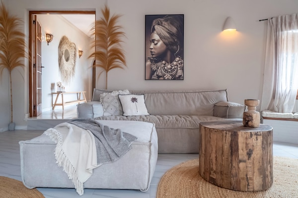 Foto van Villa Vista in Alcalali met zwembad en uitzicht - Vakantiehuis in Alcalali - LivingRoom