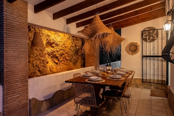 Foto van Villa Vista in Alcalali met zwembad en uitzicht - Vakantiehuis in Alcalali - DiningRoom