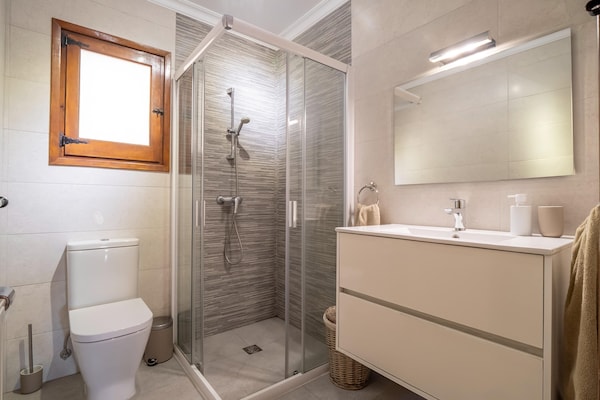 Foto van Villa Vista in Alcalali met zwembad en uitzicht - Vakantiehuis in Alcalali - BathRoom