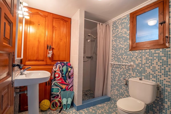 Foto van Villa Vista in Alcalali met zwembad en uitzicht - Vakantiehuis in Alcalali - BathRoom