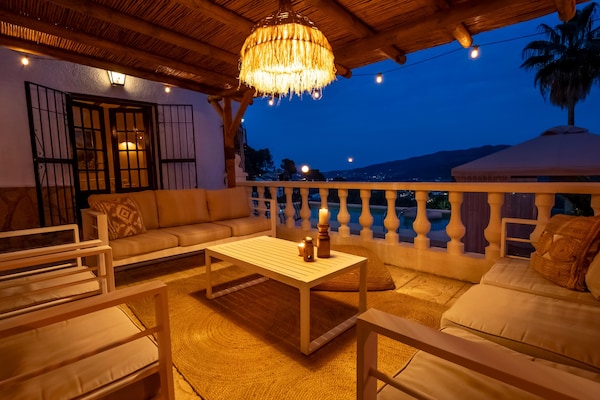 Foto van Villa Vista in Alcalali met zwembad en uitzicht - Vakantiehuis in Alcalali - TerraceBalcony