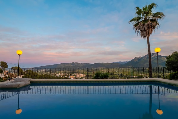 Foto van Villa Vista in Alcalali met zwembad en uitzicht - Vakantiehuis in Alcalali - PoolOfHouse