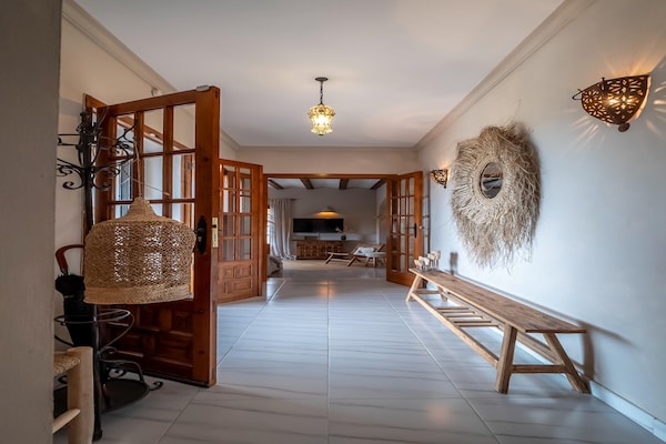 Foto van Villa Vista in Alcalali met zwembad en uitzicht - Vakantiehuis in Alcalali - HallReception