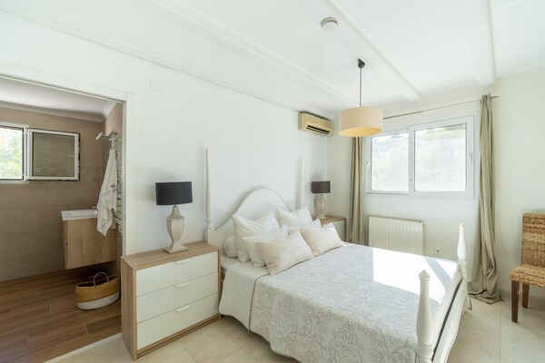 Foto van Prachtige vakantievilla nabij centrum en zee - Vakantiehuis in Javea - BedRoom