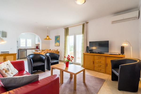 Foto van Rustig uitzicht in Pedreguer - Vakantiehuis in Pedreguer - DiningRoom