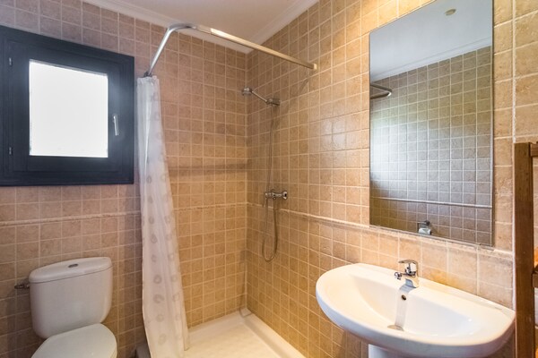 Foto van Rustig verblijf in een villa, Murla - Vakantiehuis in Murla - BathRoom