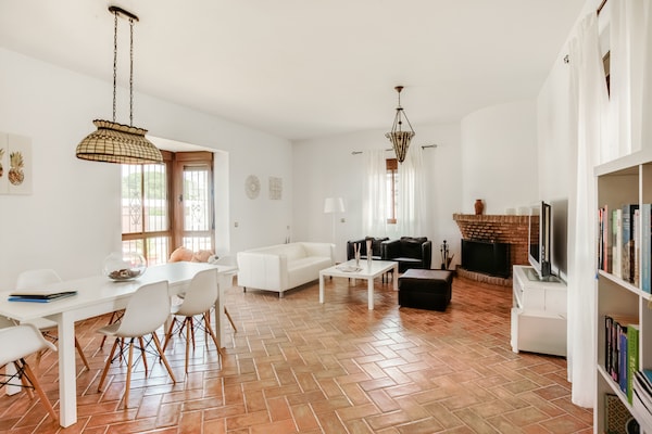 Foto van Familievilla met zwembad - Vakantiehuis in Barbate - LivingRoom