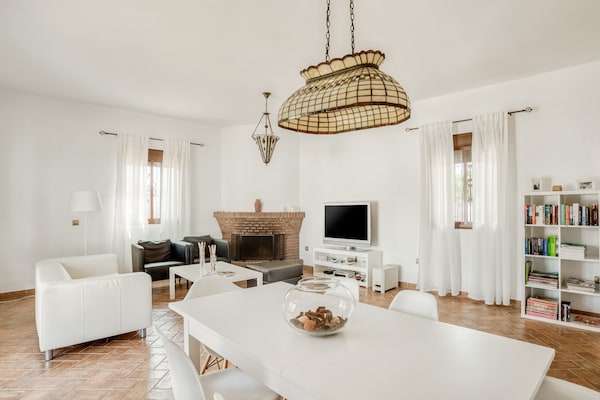 Foto van Familievilla met zwembad - Vakantiehuis in Barbate - LivingRoom