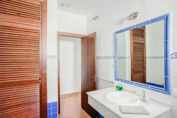 Foto van Familievilla met zwembad - Vakantiehuis in Barbate - BathRoom