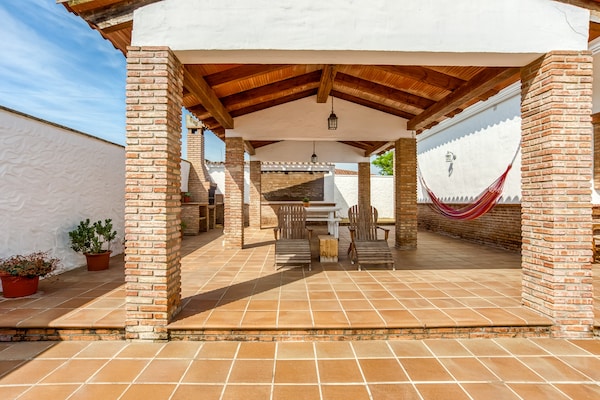 Foto van Familievilla met zwembad - Vakantiehuis in Barbate - TerraceBalcony