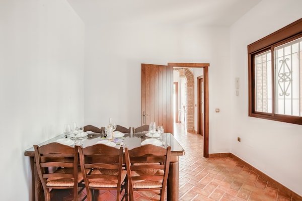 Foto van Familievilla met zwembad - Vakantiehuis in Barbate - DiningRoom