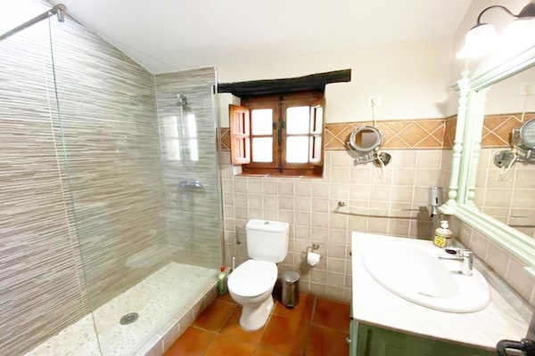 Foto van Virgen de la Cabeza Landelijk huis - Vakantiehuis in Valencia de Alcántara - BathRoom