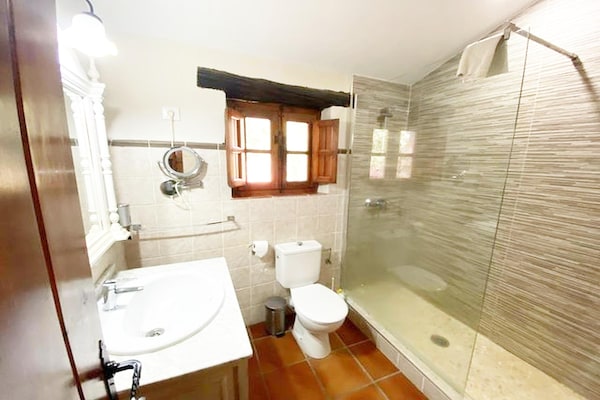 Foto van Virgen de la Cabeza Landelijk huis - Vakantiehuis in Valencia de Alcántara - BathRoom