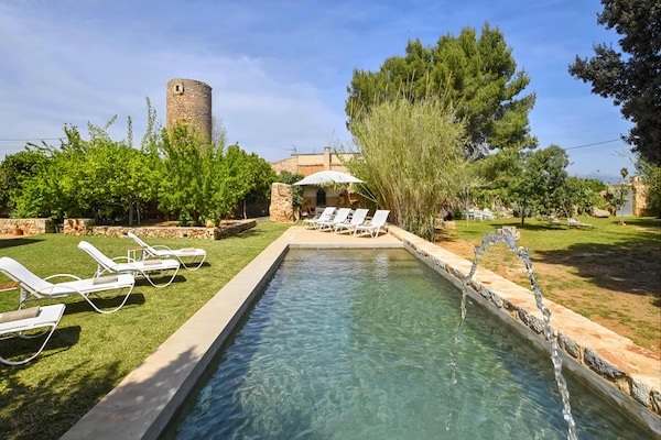 Foto van Finca in Sencelles met zwembad en tuin - Vakantiehuis in Mallorca - PoolOfHouse