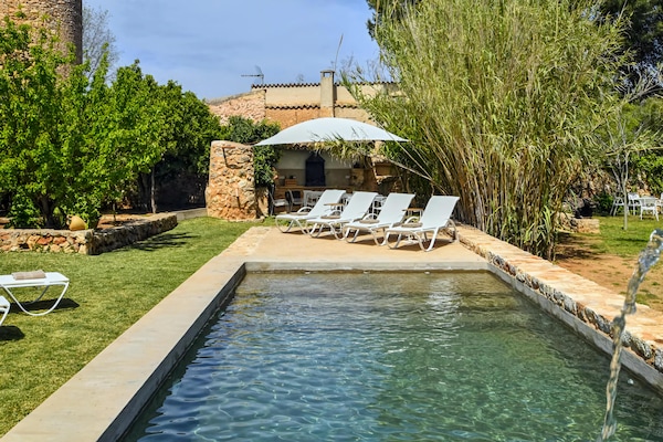 Foto van Finca in Sencelles met zwembad en tuin - Vakantiehuis in Mallorca - PoolOfHouse