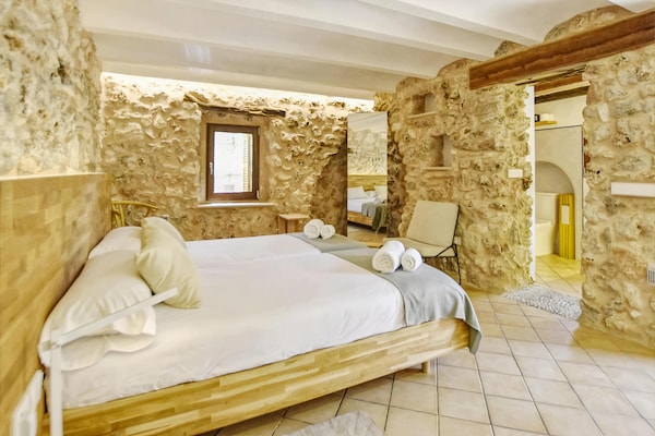 Foto van Finca in Sencelles met zwembad en tuin - Vakantiehuis in Mallorca - BedRoom
