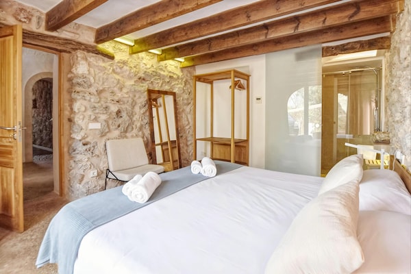 Foto van Finca in Sencelles met zwembad en tuin - Vakantiehuis in Mallorca - BedRoom