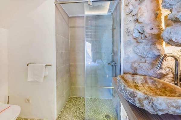 Foto van Finca in Sencelles met zwembad en tuin - Vakantiehuis in Mallorca - BathRoom