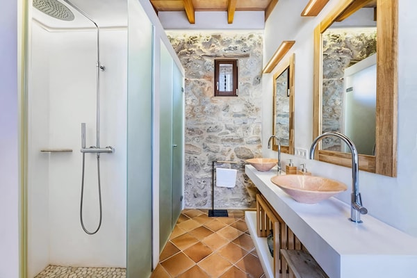 Foto van Finca in Sencelles met zwembad en tuin - Vakantiehuis in Mallorca - BathRoom