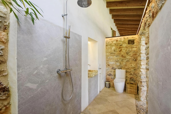 Foto van Finca in Sencelles met zwembad en tuin - Vakantiehuis in Mallorca - BathRoom