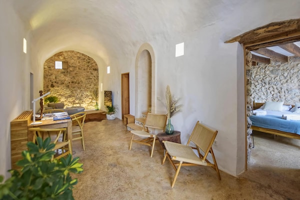 Foto van Finca in Sencelles met zwembad en tuin - Vakantiehuis in Mallorca - TerraceBalcony