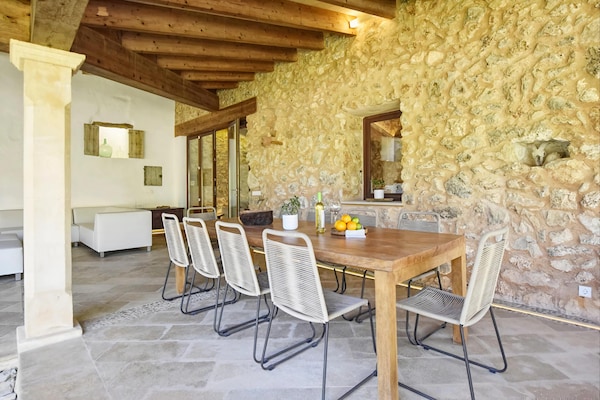 Foto van Finca in Sencelles met zwembad en tuin - Vakantiehuis in Mallorca - TerraceBalcony