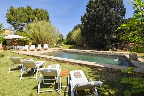 Foto van Finca in Sencelles met zwembad en tuin - Vakantiehuis in Mallorca - PoolOfHouse