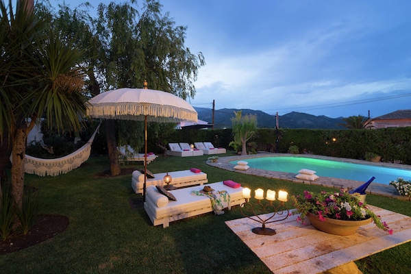 Foto van Rustiek Huis in Mancor met Zwembad - Vakantiehuis in Mancor de la Vall - Ambiance