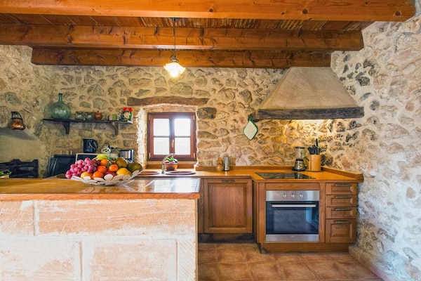 Foto van Villa in Santa María met zoutwaterzwembad - Vakantiehuis in Mallorca - Kitchen