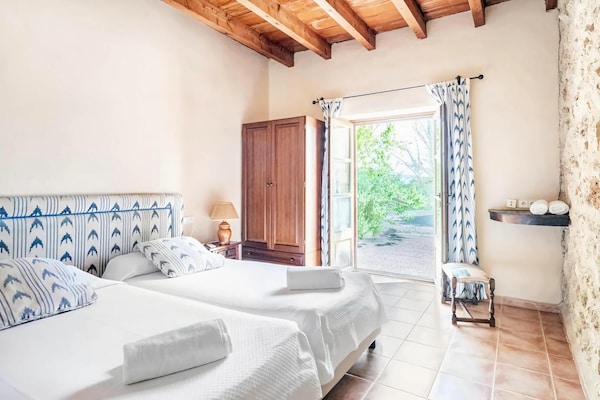 Foto van Villa in Santa María met zoutwaterzwembad - Vakantiehuis in Mallorca - BedRoom
