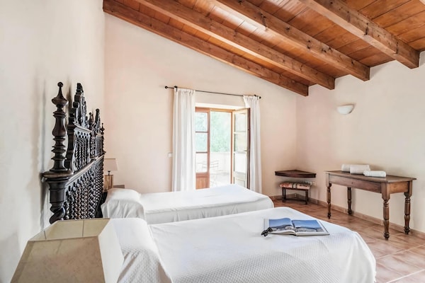 Foto van Villa in Santa María met zoutwaterzwembad - Vakantiehuis in Mallorca - BedRoom