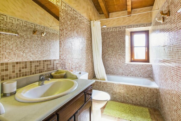 Foto van Villa in Santa María met zoutwaterzwembad - Vakantiehuis in Mallorca - BathRoom