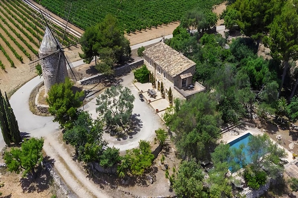 Foto van Villa in Santa María met zoutwaterzwembad - Vakantiehuis in Mallorca - AreaSummer1KM