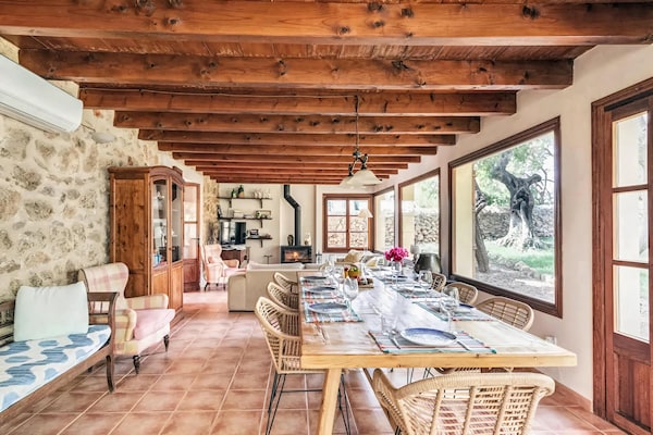 Foto van Villa in Santa María met zoutwaterzwembad - Vakantiehuis in Mallorca - DiningRoom