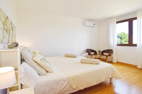 Foto van Rustig landhuis in Binissalem met zwembad - Vakantiehuis in Binissalem - BedRoom