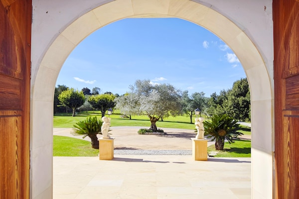 Foto van Rustig landhuis in Binissalem met zwembad - Vakantiehuis in Binissalem - ViewSummer