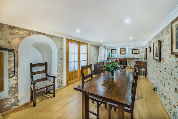 Foto van Traditionele Mallorca Villa met zwembad - Vakantiehuis in Lloseta - DiningRoom