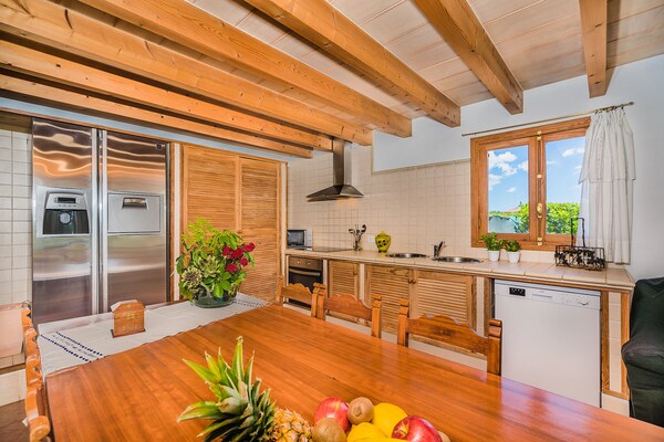 Foto van Traditionele Mallorca Villa met zwembad - Vakantiehuis in Lloseta - Kitchen