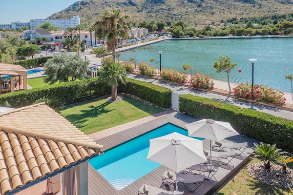 Foto van Waterfront Port d'Alcudia Villa voor 8 - Vakantiehuis in Port d´Alcudia - PoolOfHouse